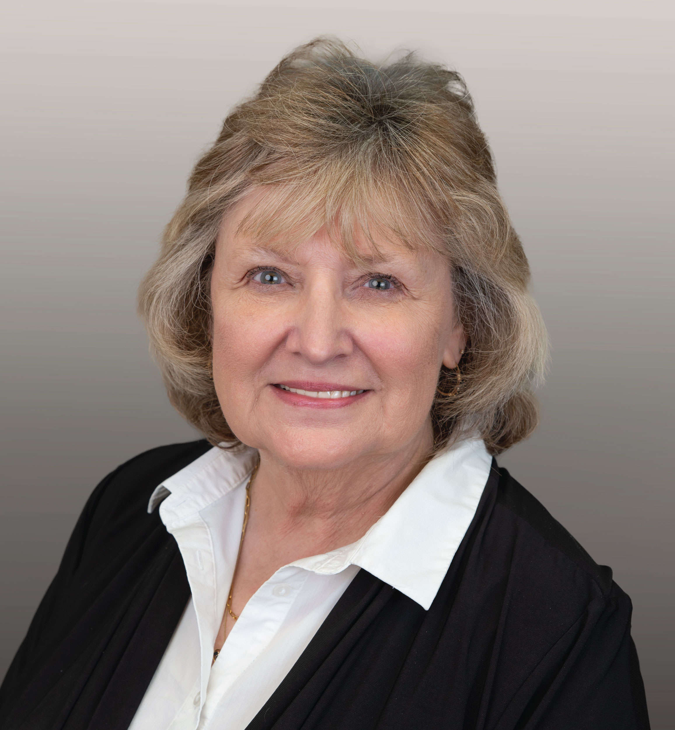 Linda Lynch headshot large